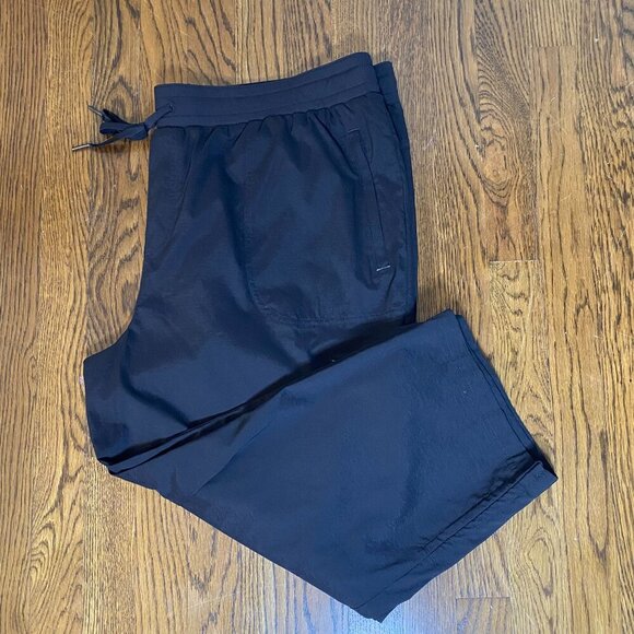 L.L. Bean Pants - L.L. Bean Vista Camp Cropped Pants Classic Black 2X plus lightweight